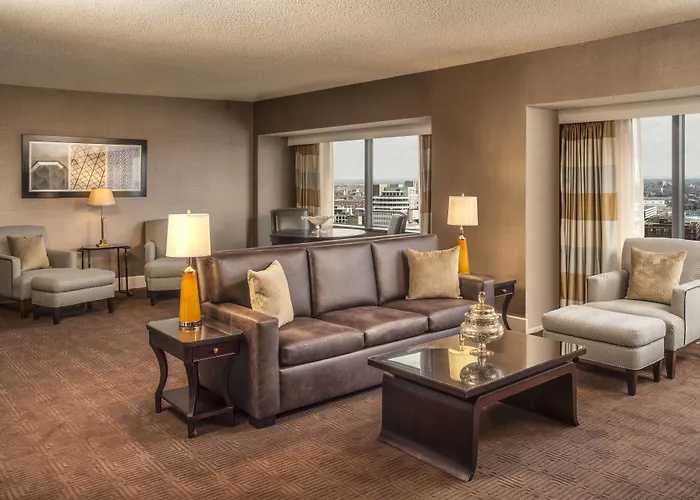 Hotel The Plaza At Capitol Square 4*