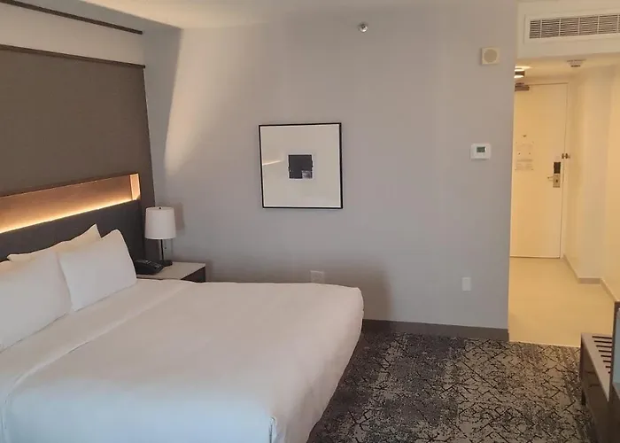 The Plaza At Capitol Square 4*