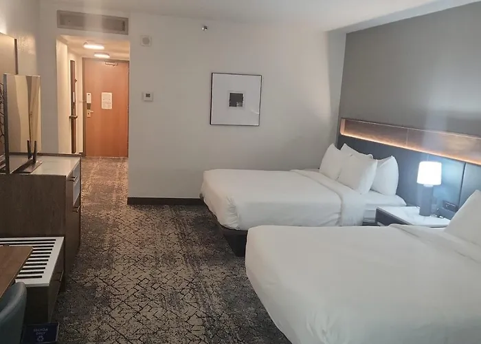 Hotel The Plaza At Capitol Square 4*