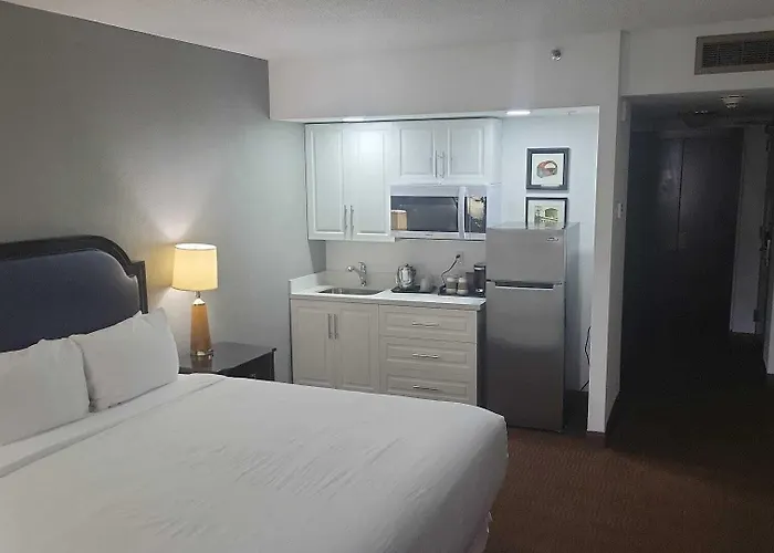 Hotel The Plaza At Capitol Square 4*